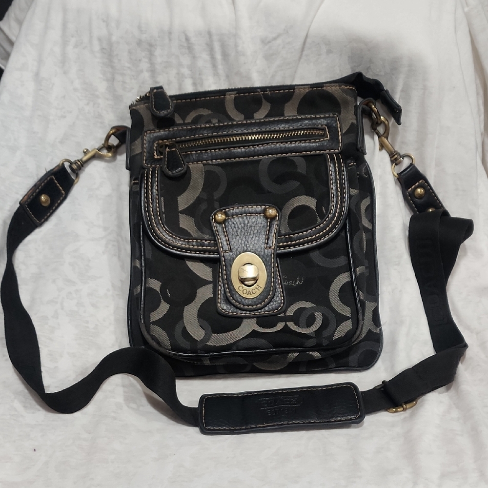 Authethic Vintage Coach Black and Gray Crossbody Bag with Gold Hardware
